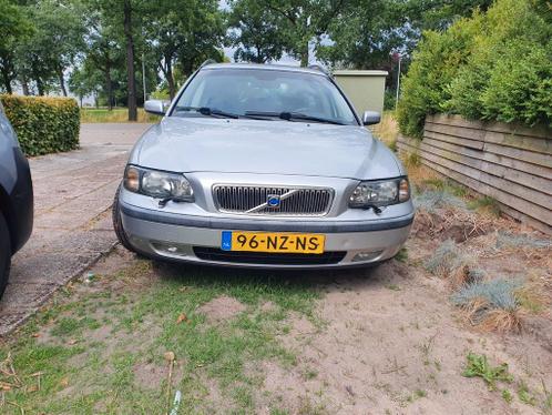 Volvo V70 2.4 140PK 2004 Grijs