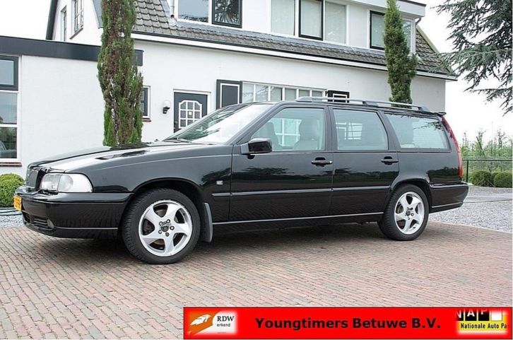 Volvo V70 2.4 170PK 2000 Zwart Exclusive line YOUNGTIMER