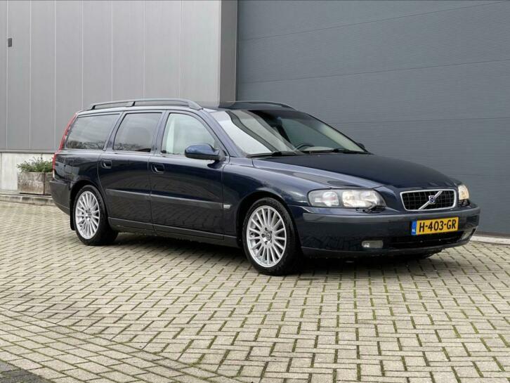 Volvo V70 2.4  BTW auto  Youngtimer  unieke staat  77dkm