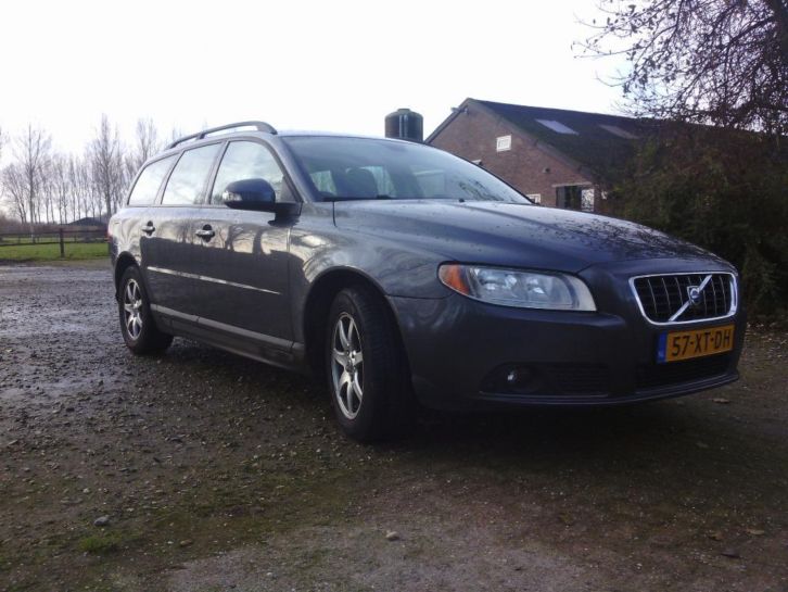 Volvo V70 2.4 D5 136KW 2007 Grijs (nw. model)