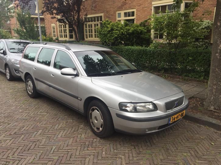 Volvo V70 2.4 D5 2001 Grijs