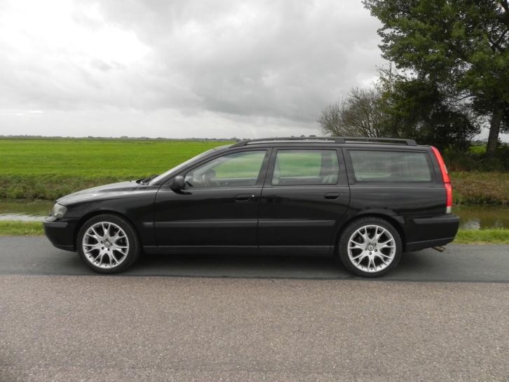 Volvo V70 2.4 D5 AUT 2002 Zwart, Ed.II, zeer goed onderh.18034