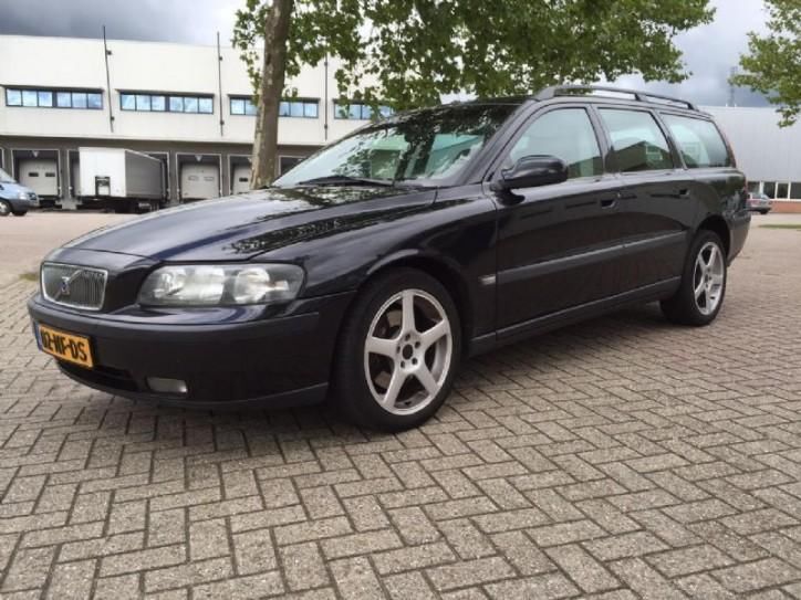 Volvo V70 2.4 D5 Geartronic Comfort Line (bj 2002)