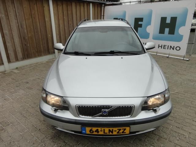 Volvo V70 2.4 D5 Grtr. Comf. L