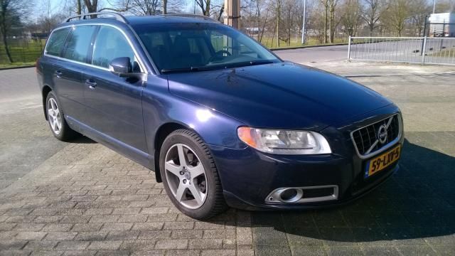 Volvo V70 2.4 D5 Limited Edition volledig dealer onderhouden