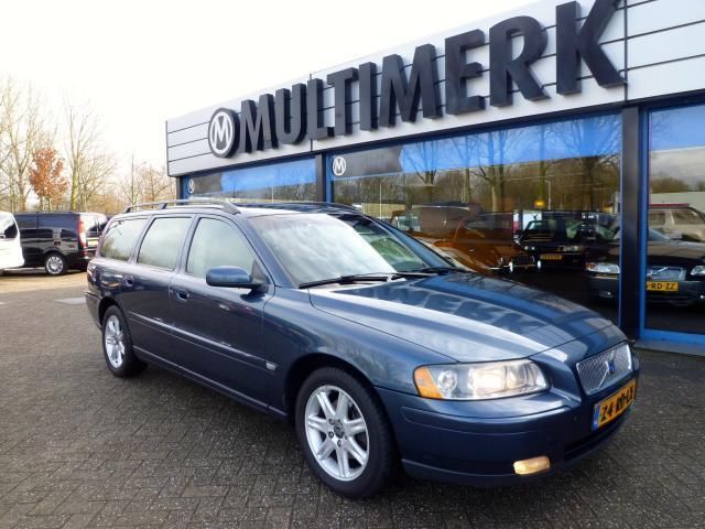 Volvo V70 2.4 D5 Momentum