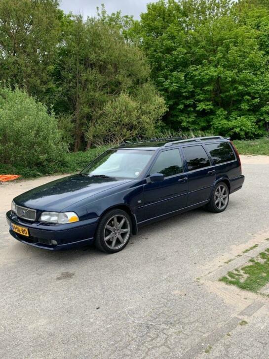 Volvo V70 2.4 Europa 180PK automaat, apk jan 2020