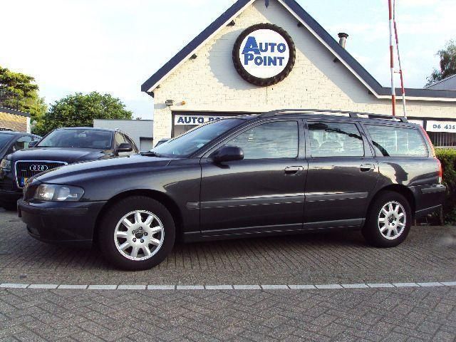 Volvo V70 2.4 LUXURY LINE LEDERAIRCO NETTE AUTO