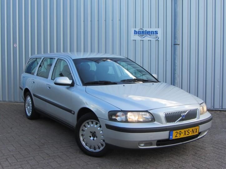 Volvo V70 2.4 T 200pk LEER(STOF) ECC LMV CRUISE LICHT S