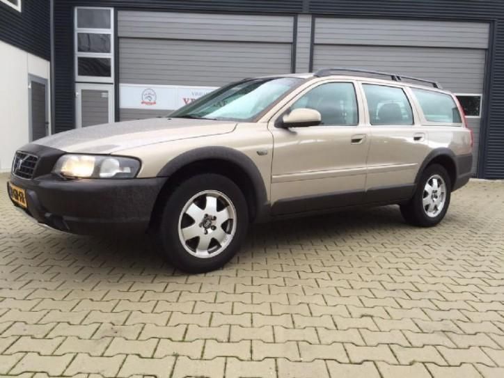 Volvo V70 2.4 T Comfort BOMVOLL CROSS COUNTRY (bj 2000)