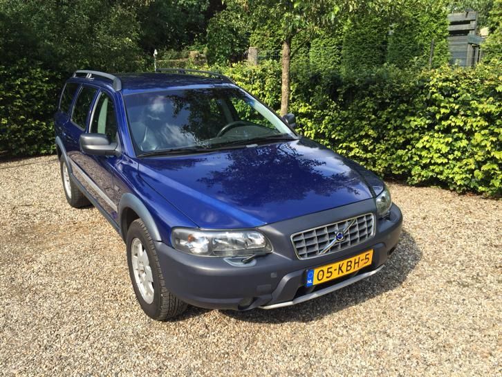 Volvo V70 2.4 T XC 4WD AUT 2001 Blauw