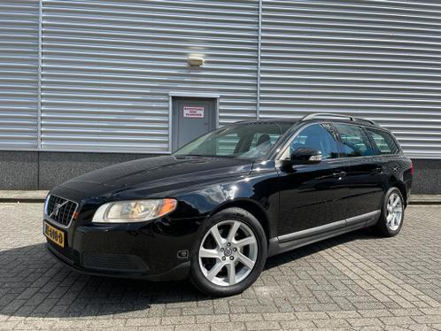 Volvo V70 2.5  5 cilinder  automaat  leer  winterbanden