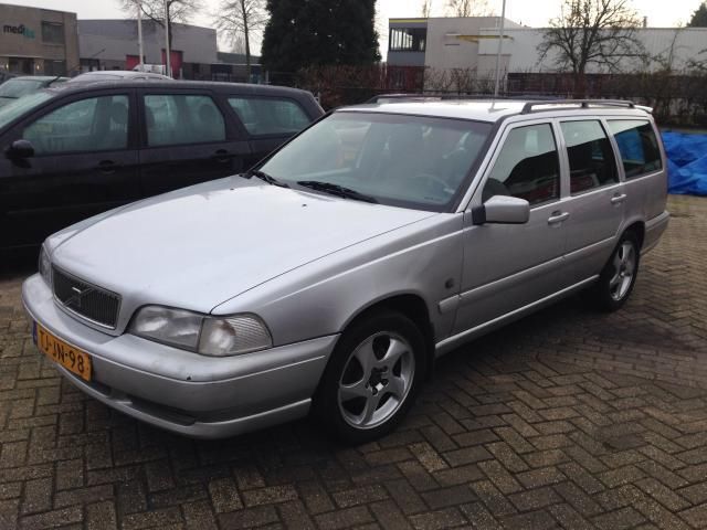 Volvo V70 2.5 Exclusive-Line