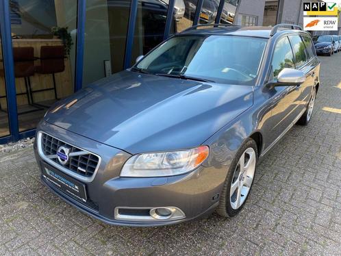 Volvo V70 2.5FT R-Design 230PK LEER  XENON  TREKHAAK