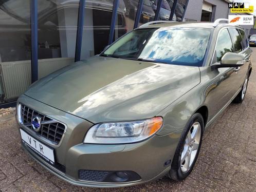 Volvo V70 2.5FT Summum 230PK XENON  LEER  PDC  ECC