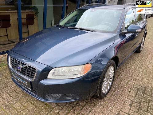 Volvo V70 2.5T Momentum 200PK LEER  NAVI  YOUNGTIMER