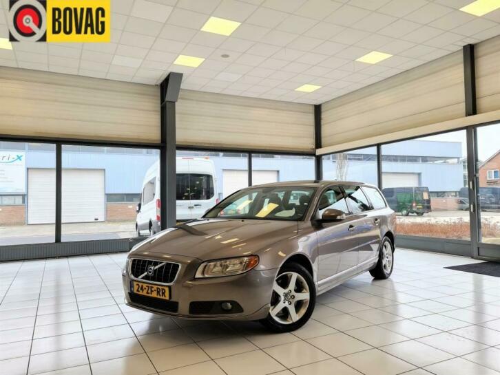 Volvo V70 2.5T Momentum, Automaat, Bovag, APK,