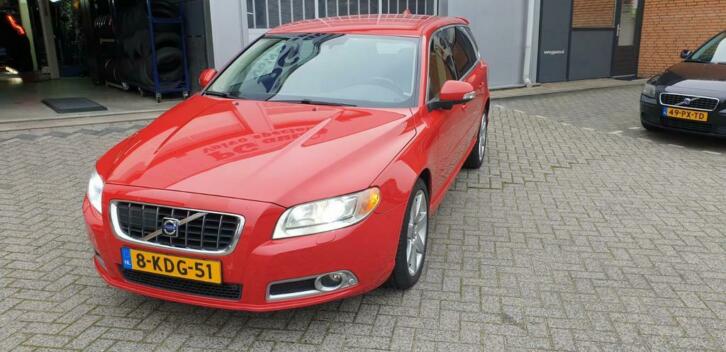 Volvo V70 3.0 T6 AWD AUT 2008 Rood