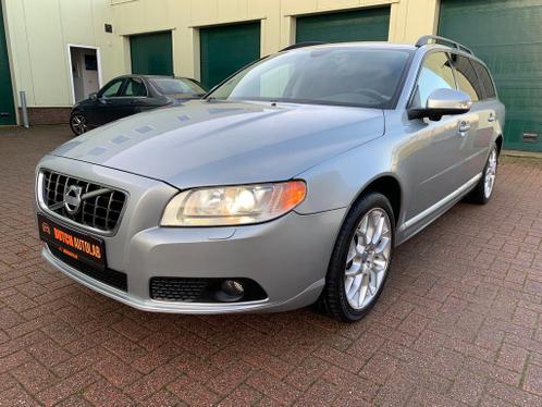 Volvo V70 3.0 T6 AWD Momentum Estate in keurige staat