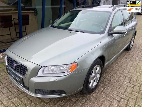 Volvo V70 3.2 Momentum Automaat  SUNROOF  PDC  Trekhaak