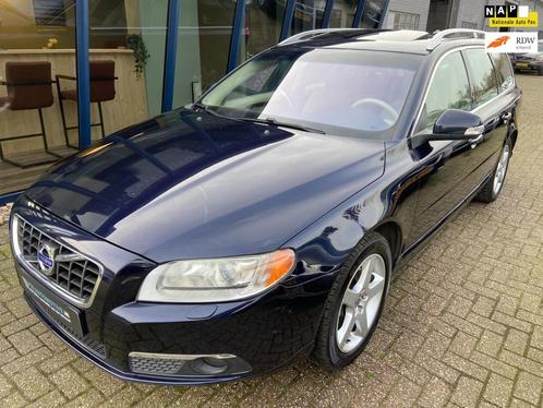 Volvo V70 3.2 Summum Automaat NAVI  LEER  SUNROOF