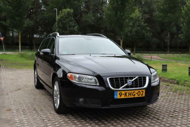 Volvo V70 D5 Summum RTI Leder Aut