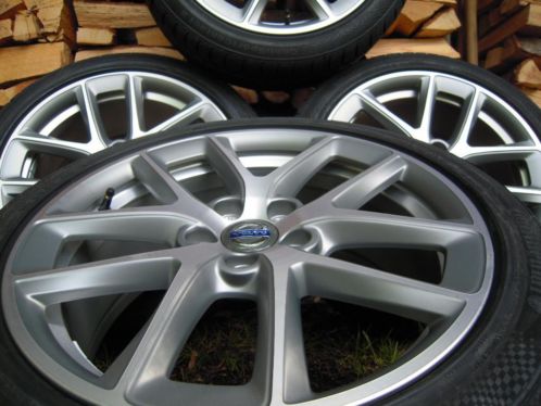 Volvo velgen 18 inch met zomerbanden Nieuw en Gebruikt