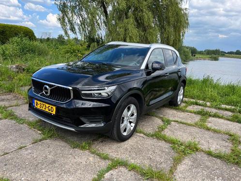 Volvo XC40 2.0 T4 AWD MOMENTUM  PANO LEDER- AUTOMAAT