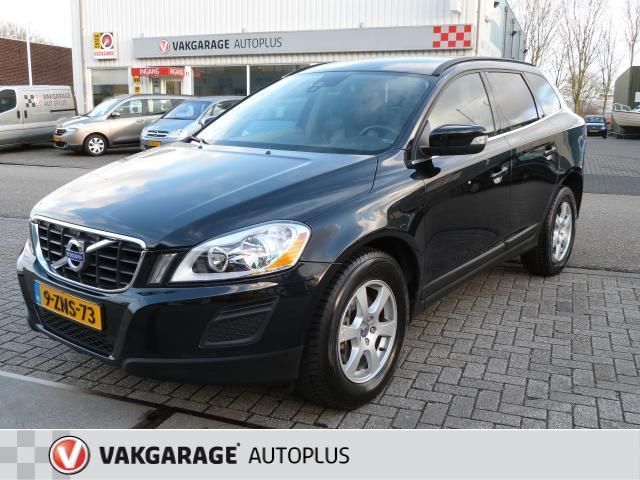 Volvo XC60 2.0 D3 Momentum Geartronic 163 pk, Met Bovag gara