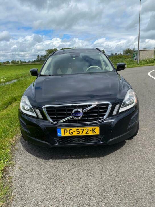 Volvo XC60 2.0 D3 (PolarStar D5), R-Design, pano-dak, leder