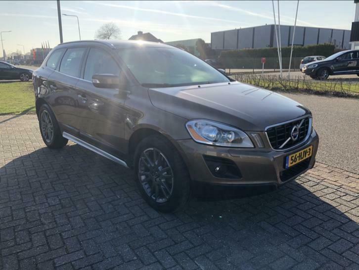 Volvo XC60 2.4 D5 AWD Geartronic 2009 Bruin