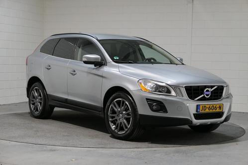 Volvo XC60 3.0 T6 AWD Momentum Automaat Boekjes, Nap COMPLEE