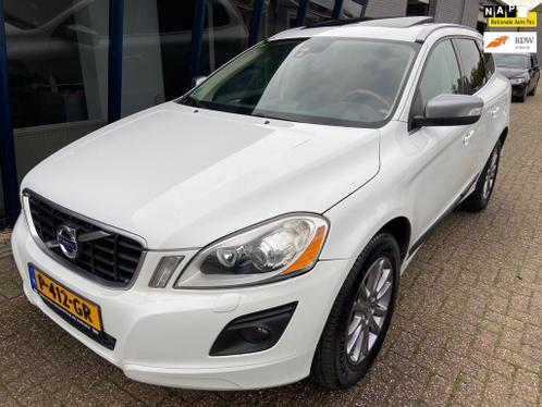 Volvo XC60 3.0 T6 AWD Summum Automaat LEER  PDC  PANODAK