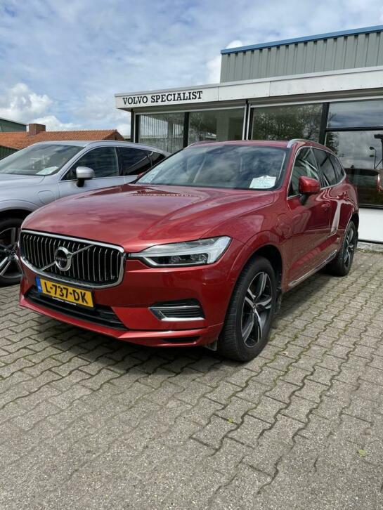 Volvo XC60 T8 Twin Engine 407pk Geartronic 2018 Rood