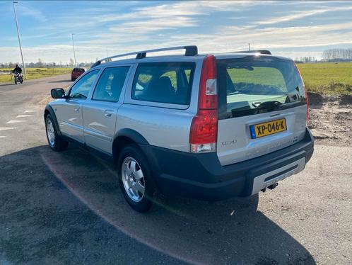 Volvo XC70 2.5 T AWD Geartronic 2004 model 2005