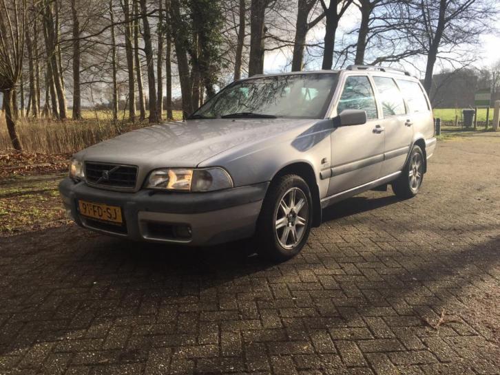 Volvo XC70 2.5T AWD Cross Country Automaat 7 Persoons