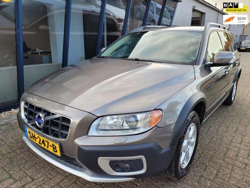 Volvo XC70 3.2 Momentum Automaat  LEER  TREKHAAK  YOUNGTI