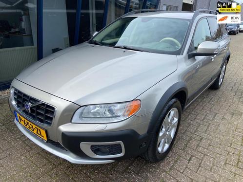 Volvo XC70 3.2 Momentum AWD  LEER  XENON  PDC  TREKHAAK