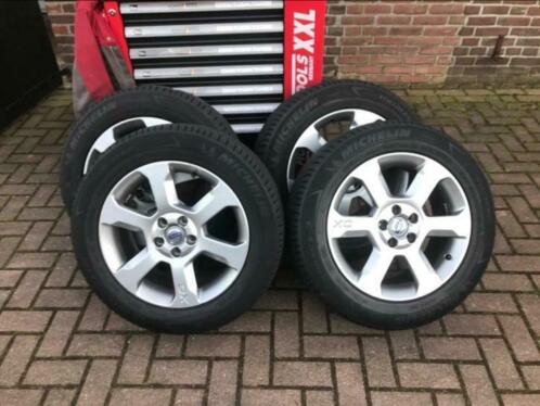 Volvo xc70 Michelin Primacy 3 zomerbanden en velgen 