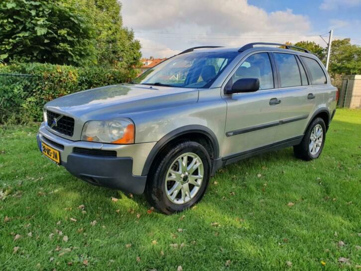 Volvo XC90 2.5 T  2004  Youngtimer  7 persoons  Leer