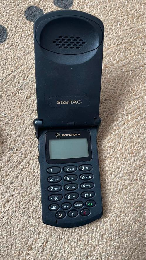 Voor verzamelaar 1996 StarTAC Motorola klaptelefoon
