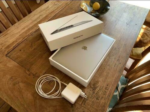 Vrijwel nieuwe Macbook 15 inch Touchbar (inruil mogelijk)