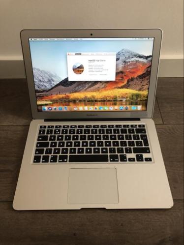 Vrijwel nieuwe Macbook Air 13 inch (inruil mogelijk)