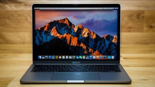 Vrijwel nieuwe Macbook Pro 13 inch 2017 (inruil mogelijk)