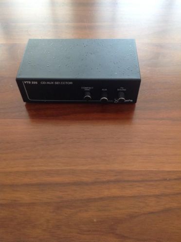 VTS 225 CDAUX selector CDAUXTVsound tulp splitter