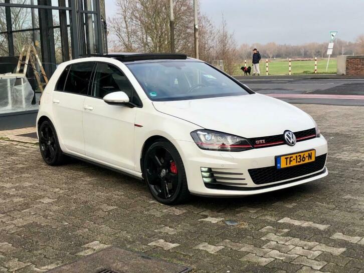 VW Golf 7 GTI 2.0 Performance  Parelmoer  Panorama  Xenon