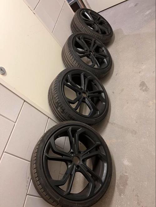 VW Golf GTI TCR REIFNITZ VELGEN 235 35 19 Origineel Pirelli