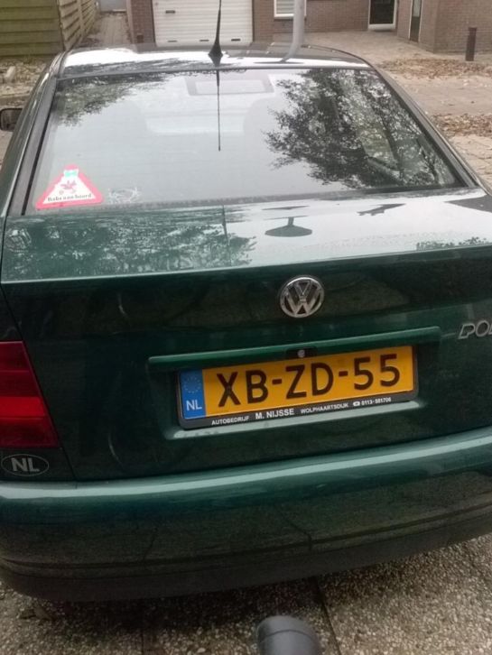 VW Polo 1.6 Sedan 55KW 1998 Groen APK 14 november 2015
