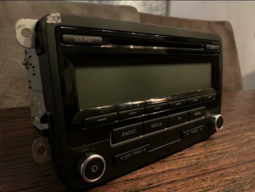 VW radio RCD310 Low EU BVX met Parrot