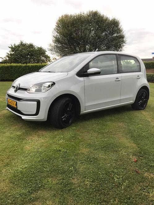 VW up November 2017 met lichte schade 1e eigenaar